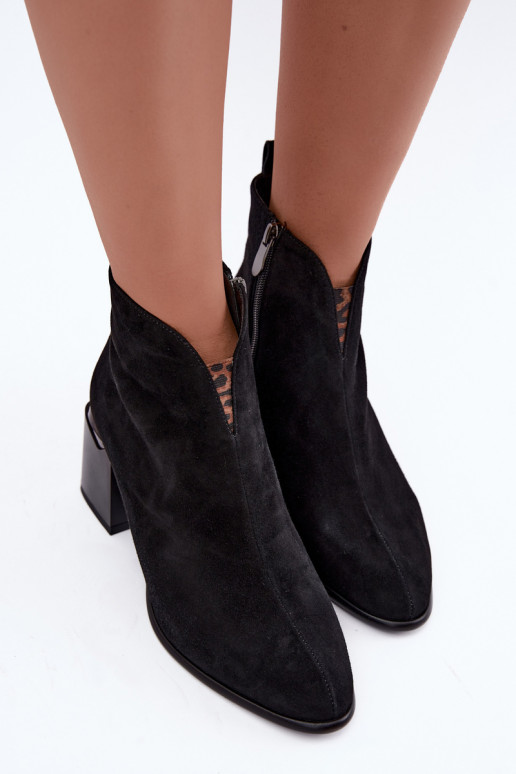 Faux suede warme enkellaarsjes met hakken in zwarte kleur Laverelle