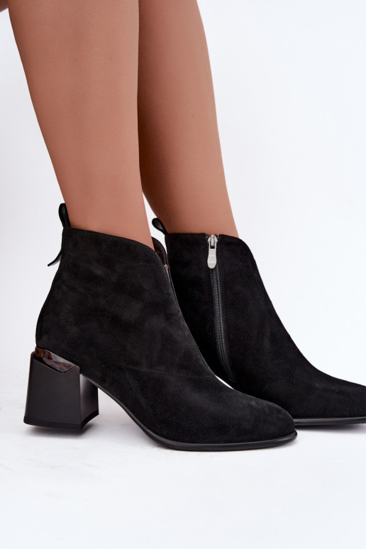 Faux suede warme enkellaarsjes met hakken in zwarte kleur Laverelle