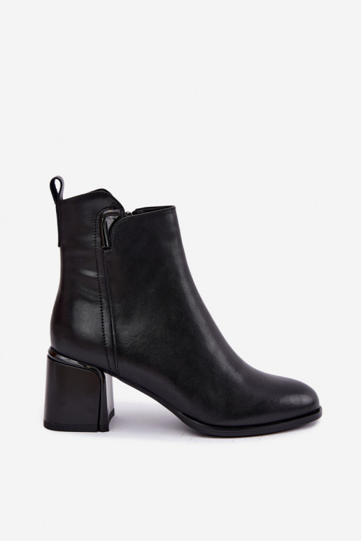 Faux leren dames enkellaarsjes met hakken, geïsoleerd, zwarte Kirella