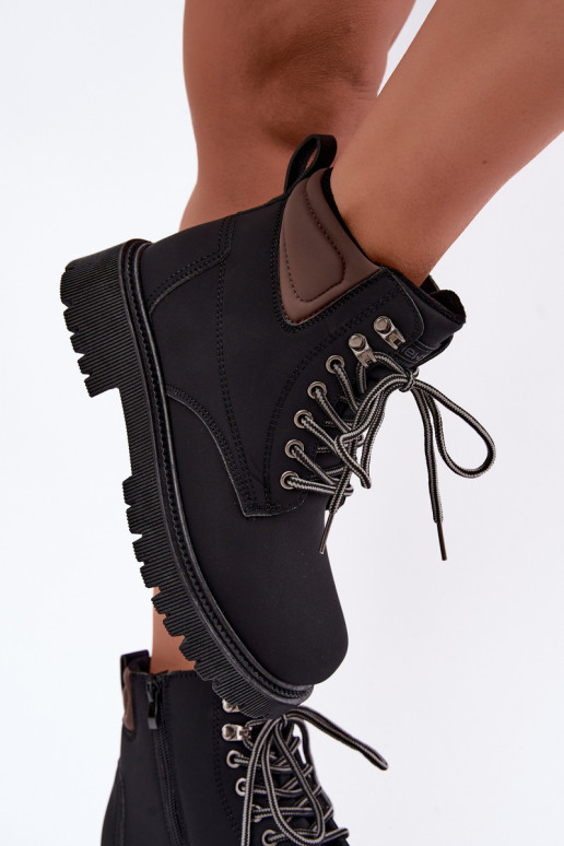 Geïsoleerde zwarte dames schoenen Sarvella
