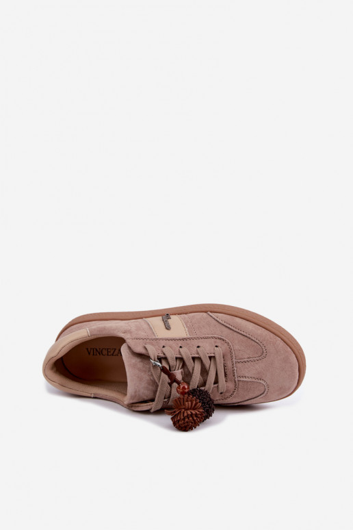 Faux suede sneakers met fluffy pompons Vinceza 79682 zandkleurig