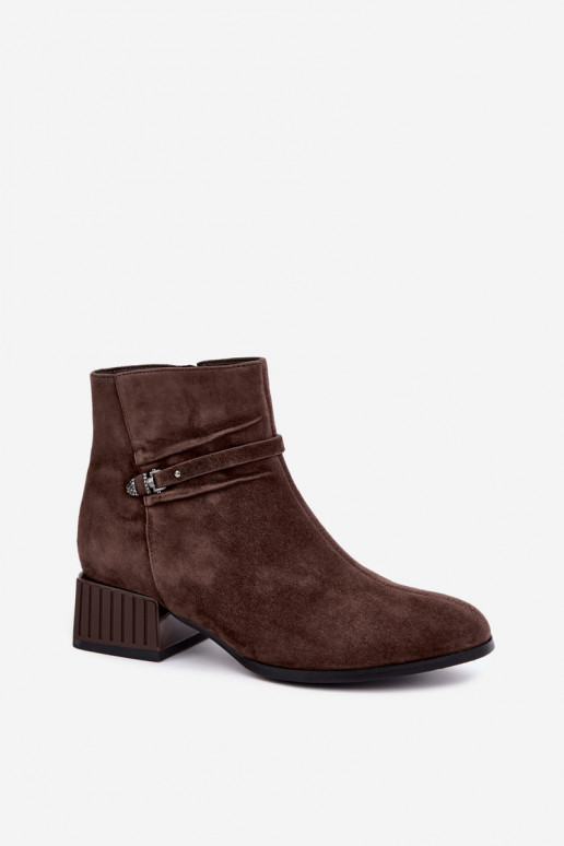 Dames enkellaarsjes van faux suede Klocke geïsoleerd D&A CR62-3476 in bruine kleur