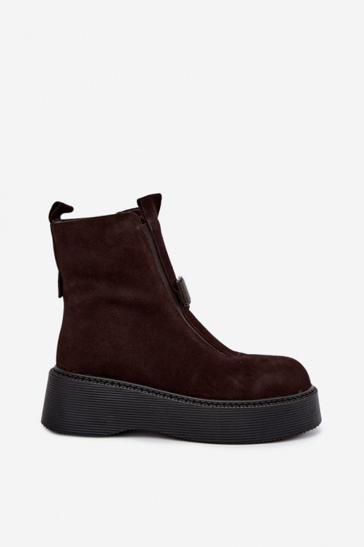 Enkellaarsjes van faux suede met plateau geïsoleerd D&A CR62-3448 in chocoladekleur
