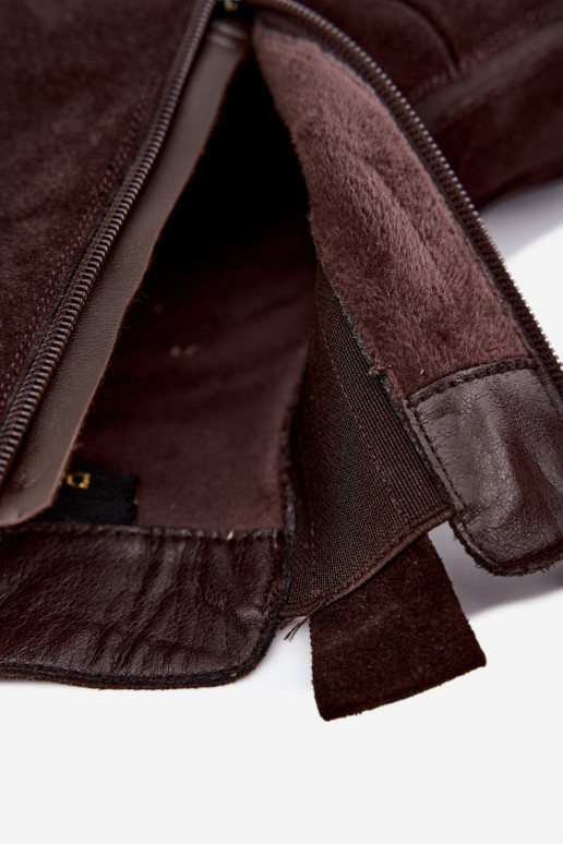 Enkellaarsjes van faux suede met plateau geïsoleerd D&A CR62-3448 in chocoladekleur