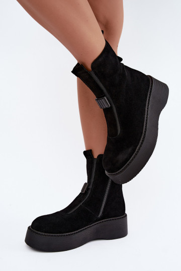 Enkellaarsjes van faux suede met plateau geïsoleerd D&A CR62-3448 in zwarte kleur