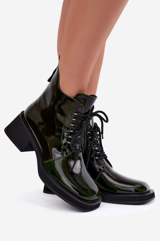 Faux leren gevoerde enkellaarsjes met lak effect Klocke GOE UU2N4129 khaki
