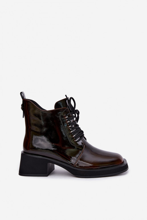 Faux leren gevoerde enkellaarsjes met lak effect Klocke GOE UU2N4128 donkerbruin