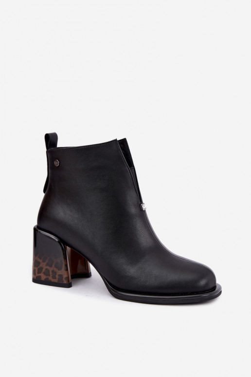 Faux leren dames enkellaarsjes met hakken GOE UU2N4204 zwart