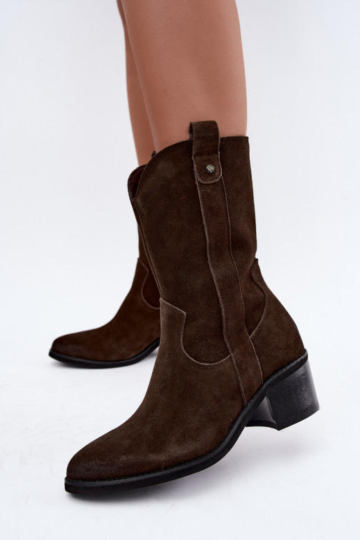 geïsoleerde cowboy-stijl enkellaarsjes met hakken Vinceza 133106 in chocolade