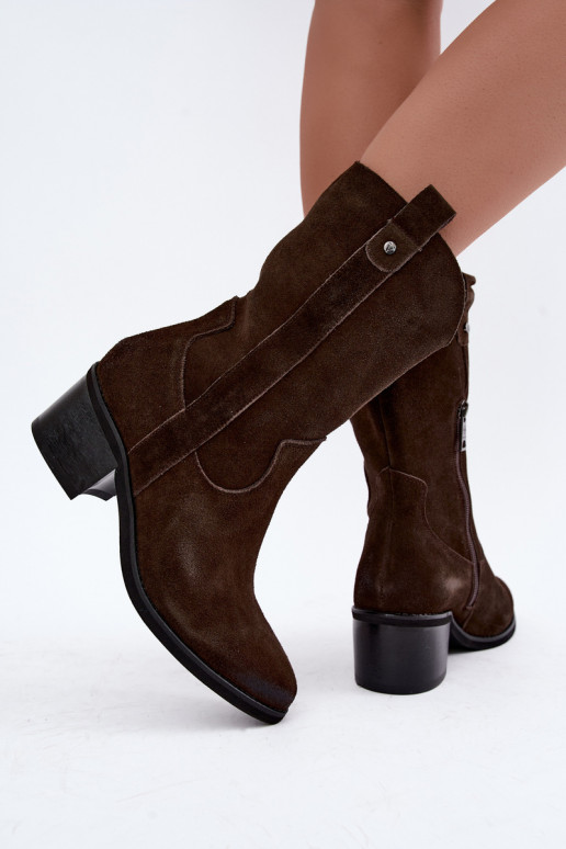 geïsoleerde cowboy-stijl enkellaarsjes met hakken Vinceza 133106 in chocolade