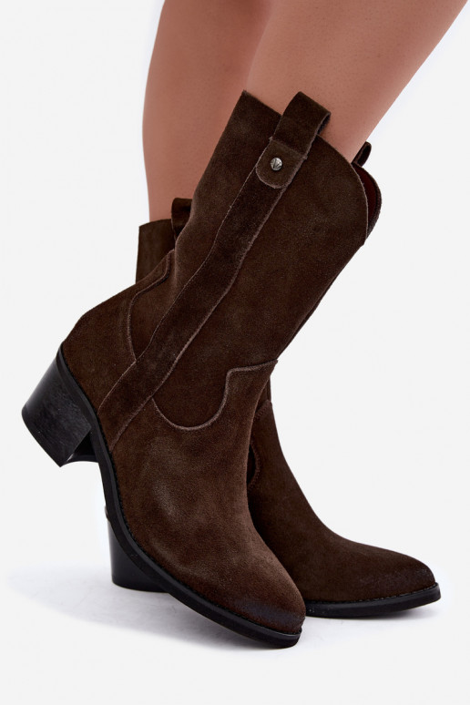 geïsoleerde cowboy-stijl enkellaarsjes met hakken Vinceza 133106 in chocolade