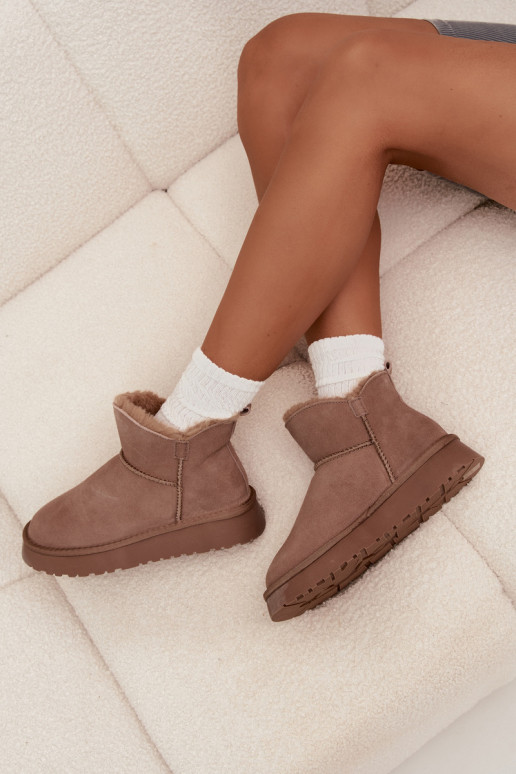Zandkleurige sneeuwlaarzen van faux suede met isolatie en bontvoering Vinceza 97961
