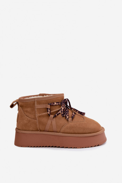 Bruine faux suede sneeuwlaarzen met platform en stijlvolle details GOE UU2N4920