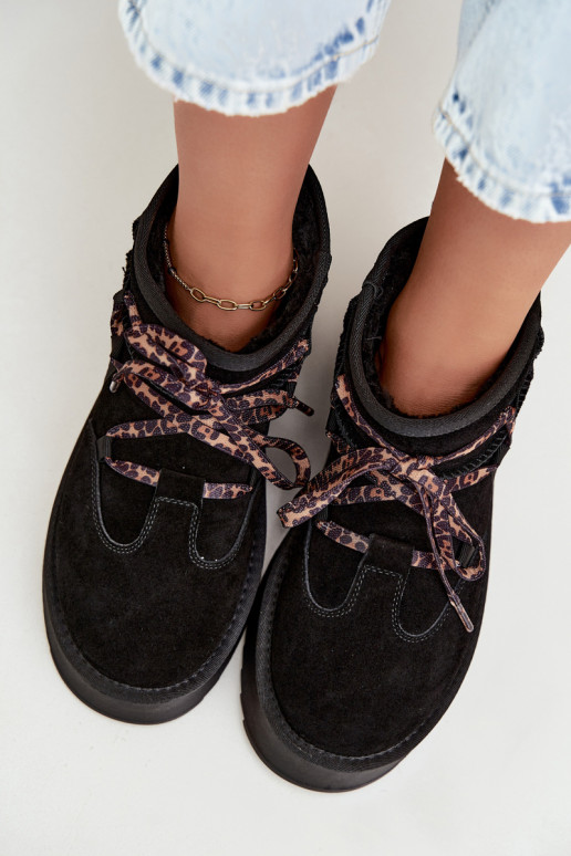 Zwarte faux suede sneeuwlaarzen met platform en stijlvolle details GOE UU2N4919