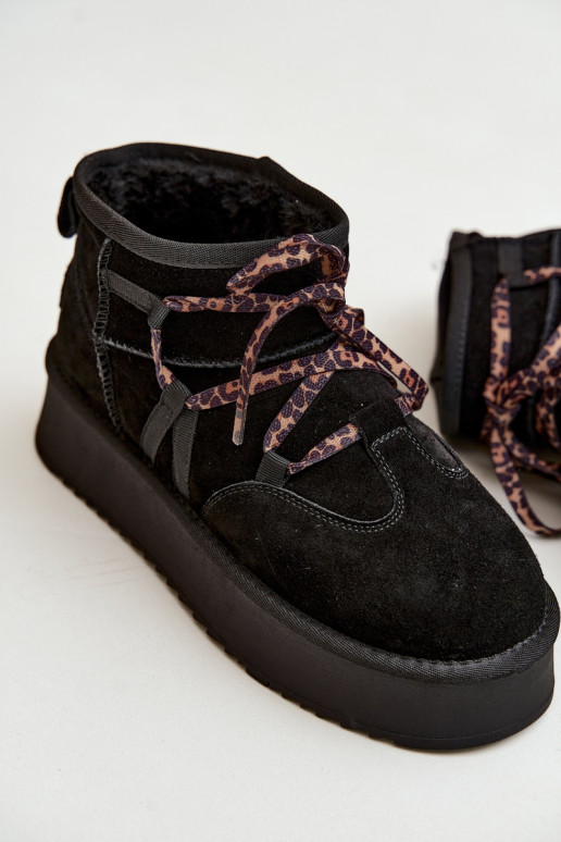 Zwarte faux suede sneeuwlaarzen met platform en stijlvolle details GOE UU2N4919