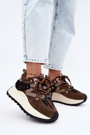 Bruine sneakers van faux suede met platform GOE UU2N4001 2
