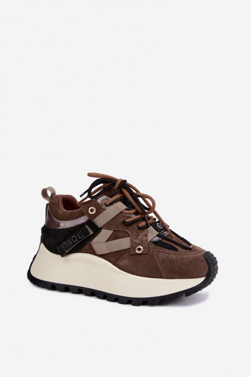 Bruine sneakers van faux suede met platform GOE UU2N4001