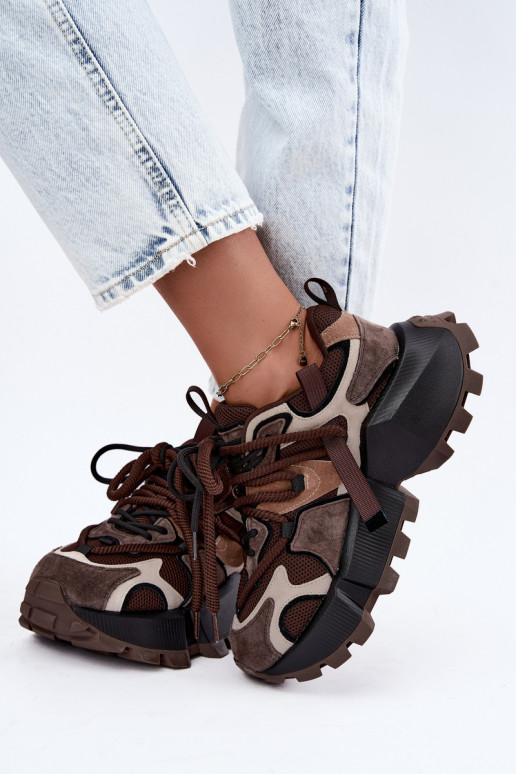 Bruine sneakers van faux suede met platform en dubbele veters GOE UU2N4012