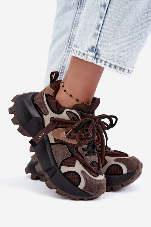 Bruine sneakers van faux suede met platform en dubbele veters GOE UU2N4012