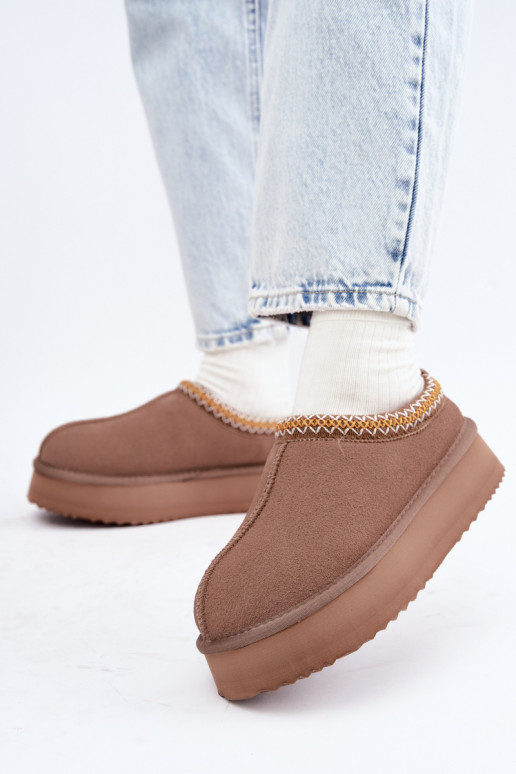 Faux suede sneeuwlaarzen met decoratieve streep Vinceza 97972 zandkleurig