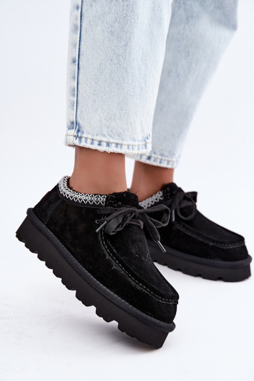 Faux suede sneeuwlaarzen met geborduurde elementen D7868-01 zwart