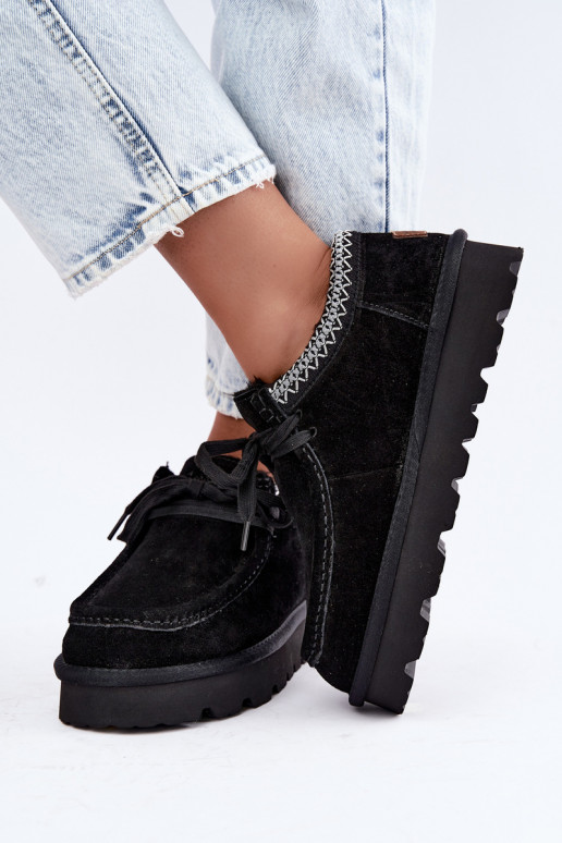Faux suede sneeuwlaarzen met geborduurde elementen D7868-01 zwart