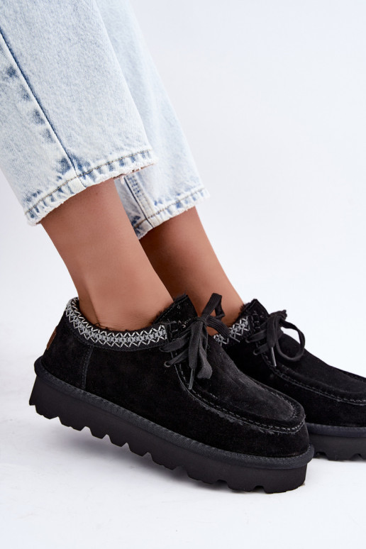Faux suede sneeuwlaarzen met geborduurde elementen D7868-01 zwart