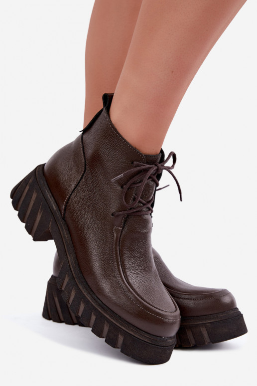 Verwarmde leren enkellaarsjes met elegante details Zazoo 60594 chocolade