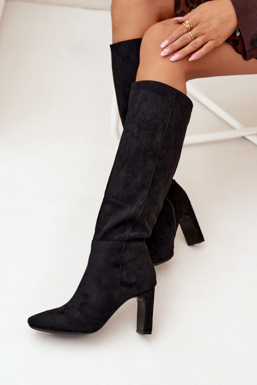 Dames over-the-knee laarzen met hakken, geïsoleerd, in zwart Zamira