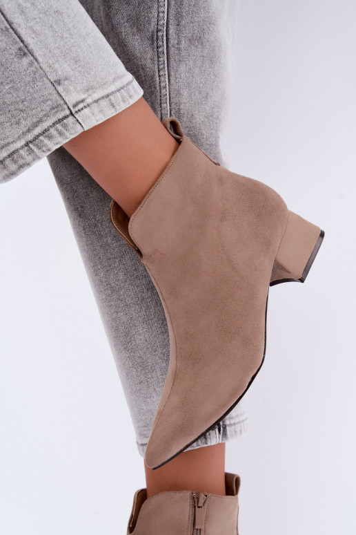 Beige puntige enkellaarsjes Klocke Heliara
