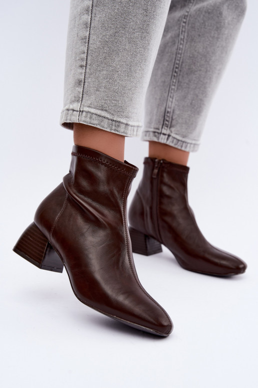 Estelle faux leather enkellaarsjes in chocoladekleur