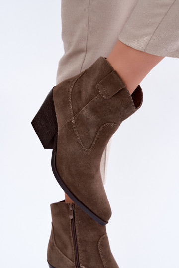 Khaki suède cowboy-stijl enkellaarsjes met hakken Tirabelle