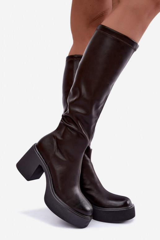 Dames kniehoge laarzen met platform en hakken van faux leather in chocolade kleur Nesalie