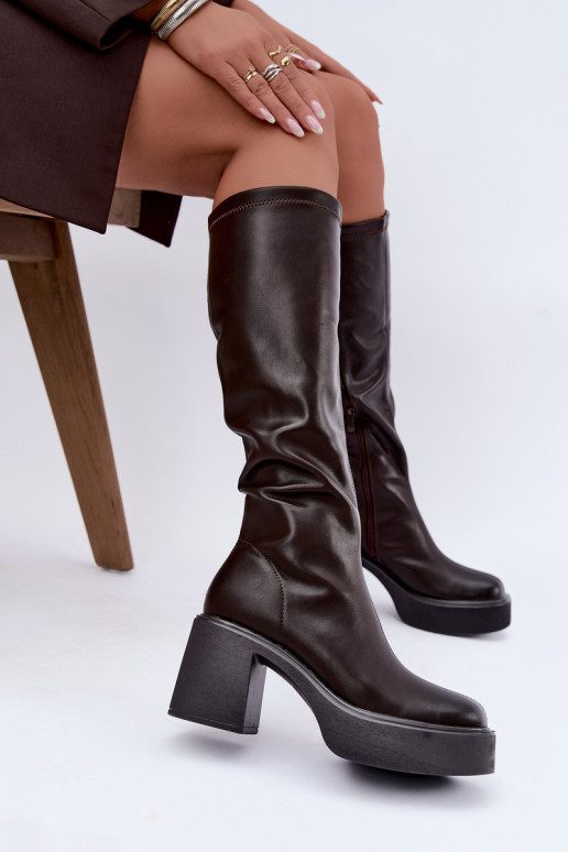 Dames kniehoge laarzen met platform en hakken van faux leather in chocolade kleur Nesalie