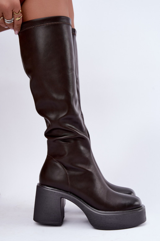 Dames kniehoge laarzen met platform en hakken van faux leather in chocolade kleur Nesalie