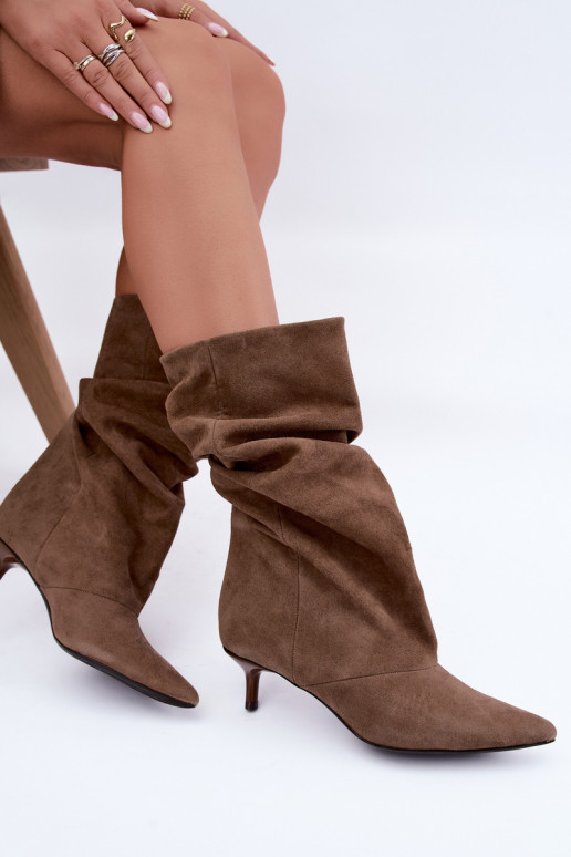 instapankleboots met hakken van faux suede in khaki kleur Cindrelle