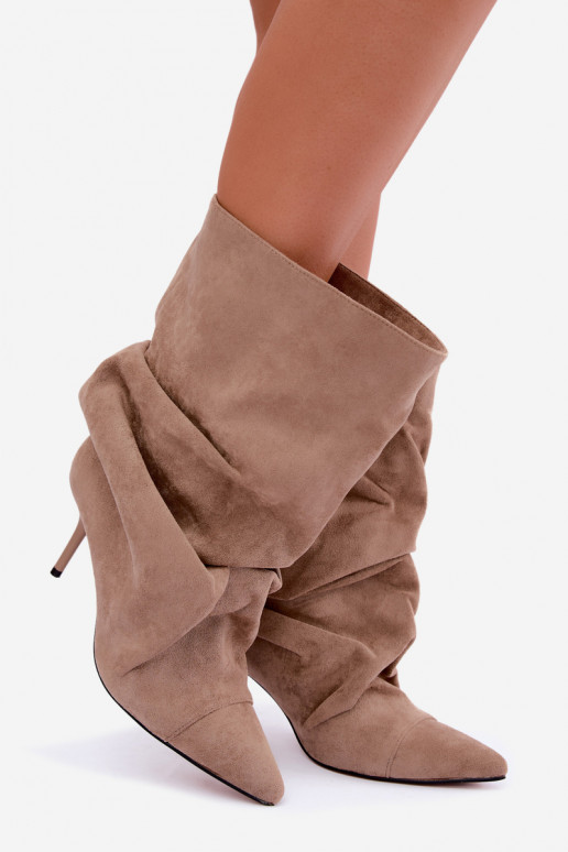 gekruiste warme instapankleboots met dunne hakken in zandkleur Greselle