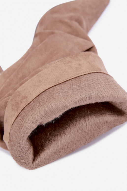 gekruiste warme instapankleboots met dunne hakken in zandkleur Greselle