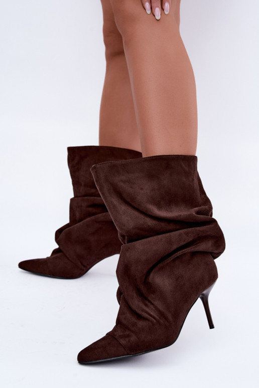 gekruiste warme instapankleboots met dunne hakken in chocolade kleur Greselle
