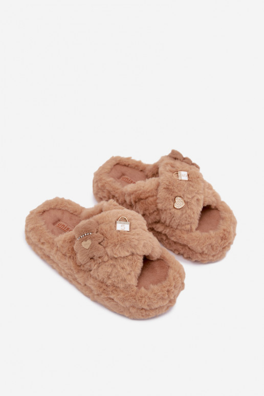 slippers met bont en mooie details in zand Jesselle