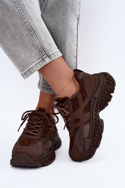 Sneakers met chocoladekleurige decoratie Amselle