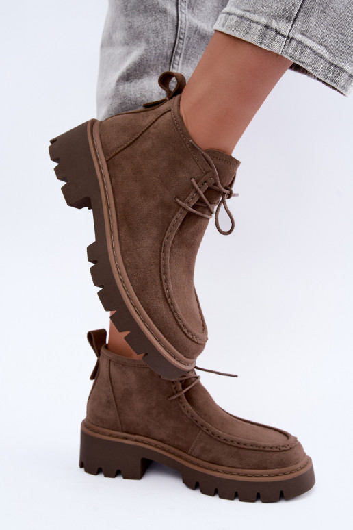 Gevlochten enkellaarsjes in faux suede zand Farella