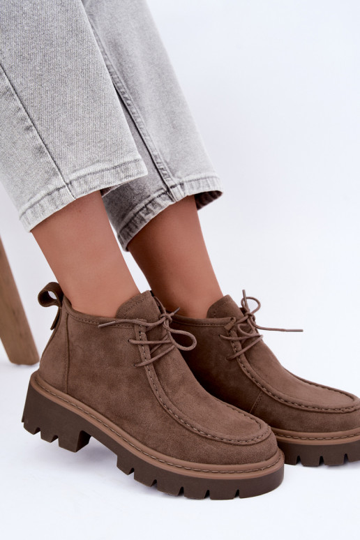 Gevlochten enkellaarsjes in faux suede zand Farella