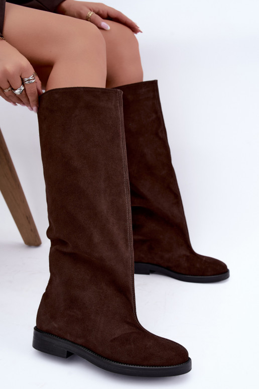 Warme lange laarzen van faux suede met brede hakken in bruin Zazoo 542