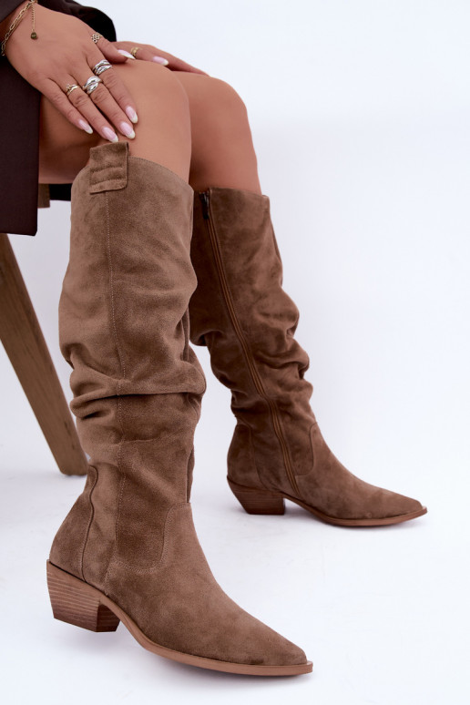 Warme gekreukte lange laarzen in cowboy-stijl van faux suede in bruin Zazoo 4313
