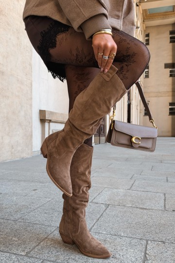 Warme gekreukte lange laarzen in cowboy-stijl van faux suede in bruin Zazoo 4313