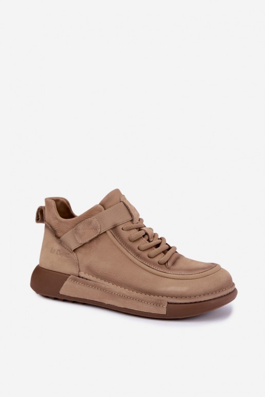 geïsoleerde enkellaarsjes van natuurlijk leer Lee Cooper LCJ-26-19-4603 in chaki kleur