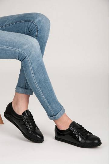 Gelakte sportschoenen met espadrille zool Q53-1B 2