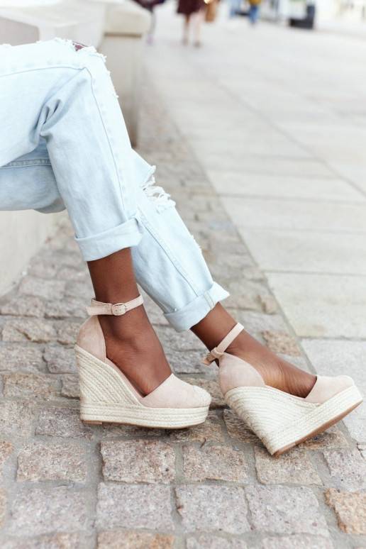 Plateausandalen beige