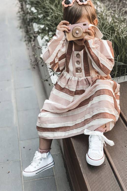 Kindersneakers met zolen in de kleur... Kindersneakers met zolen in de kleur...